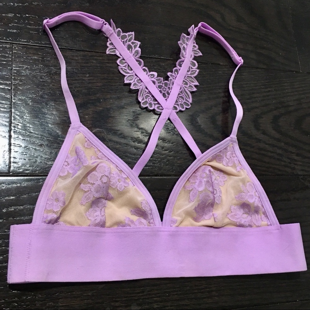 2 Rare VS PINK Lacey Bras - Picture 7 of 16